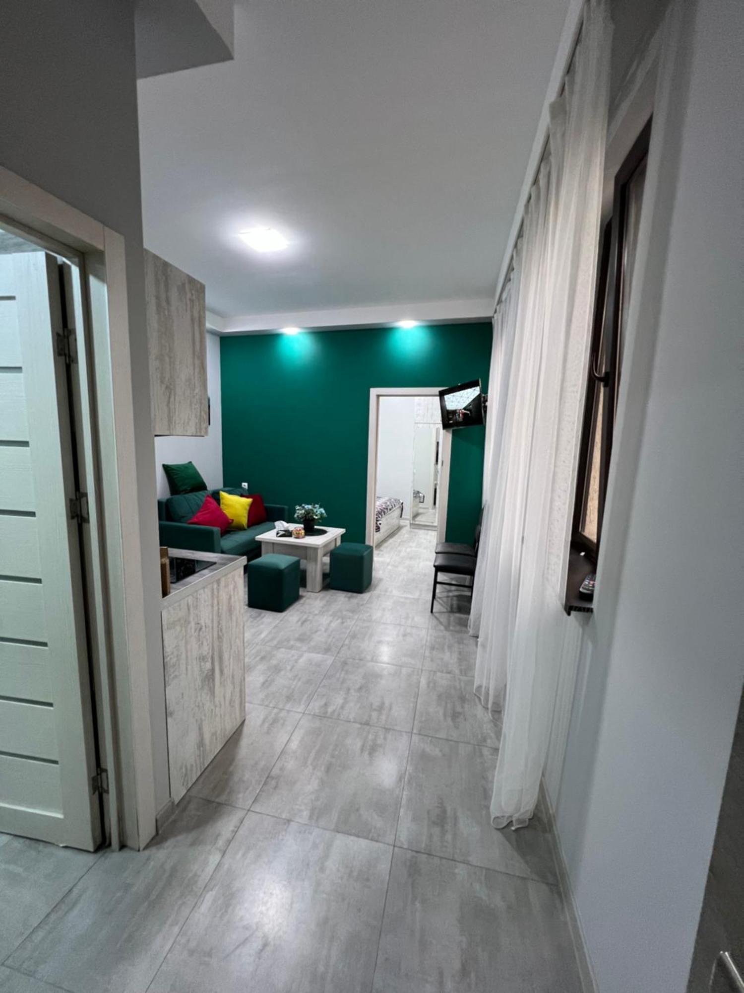 Cosy Apartment With Good Location Self Check In Erivan Exterior foto