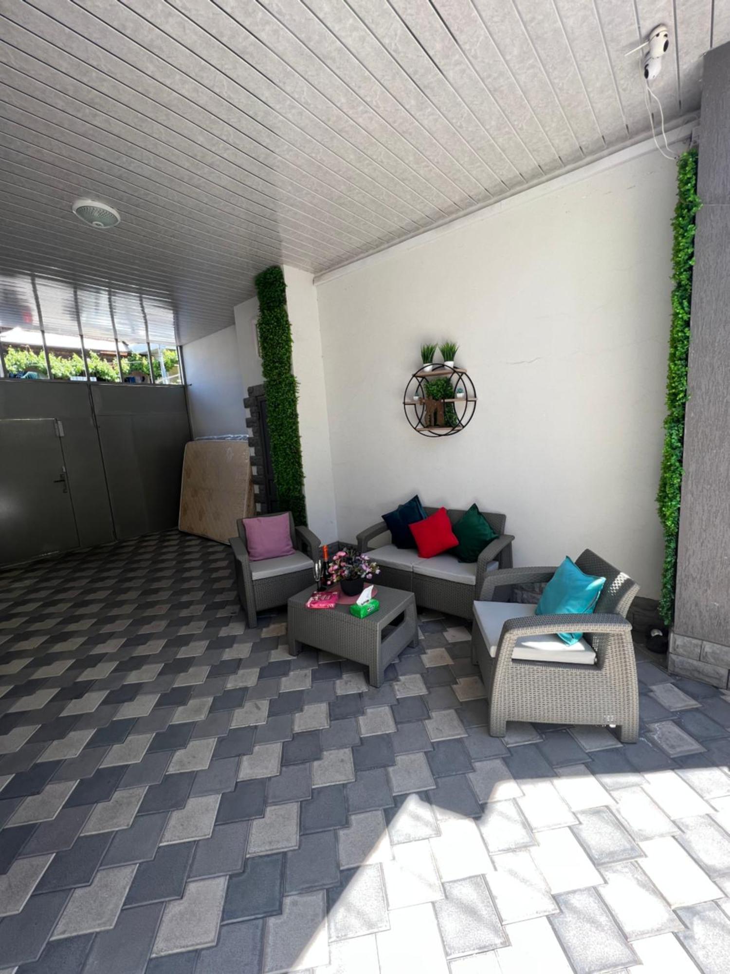 Cosy Apartment With Good Location Self Check In Erivan Exterior foto