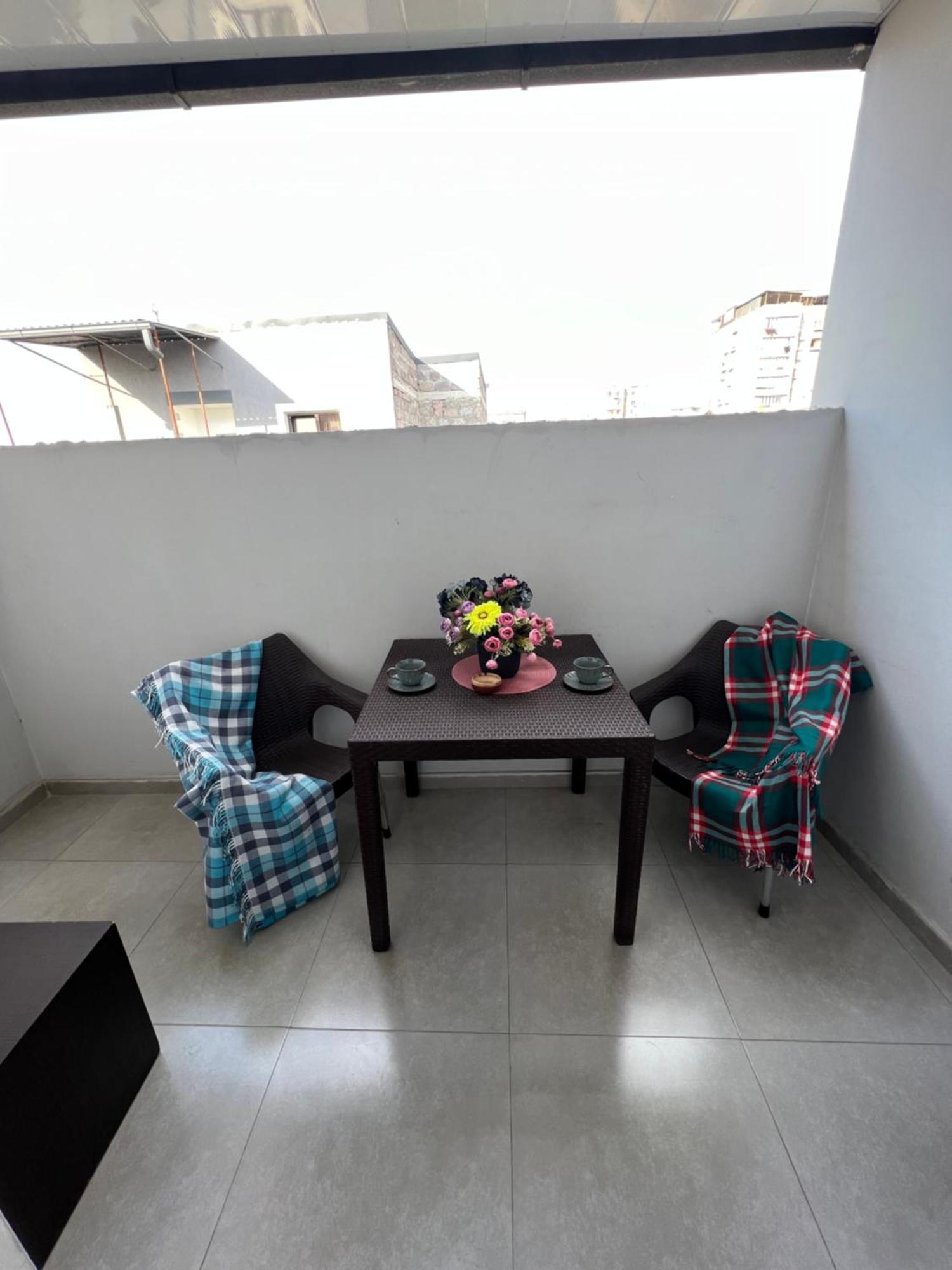 Cosy Apartment With Good Location Self Check In Erivan Exterior foto