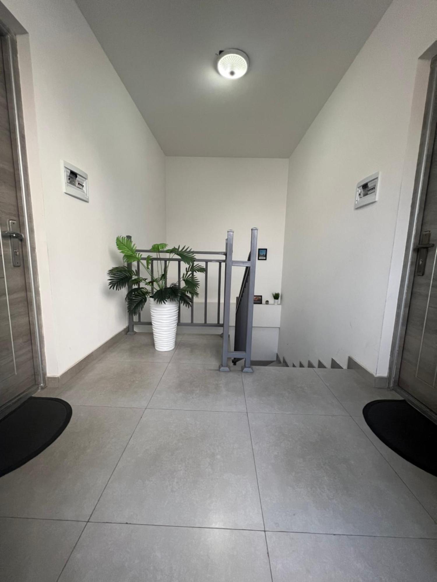 Cosy Apartment With Good Location Self Check In Erivan Exterior foto